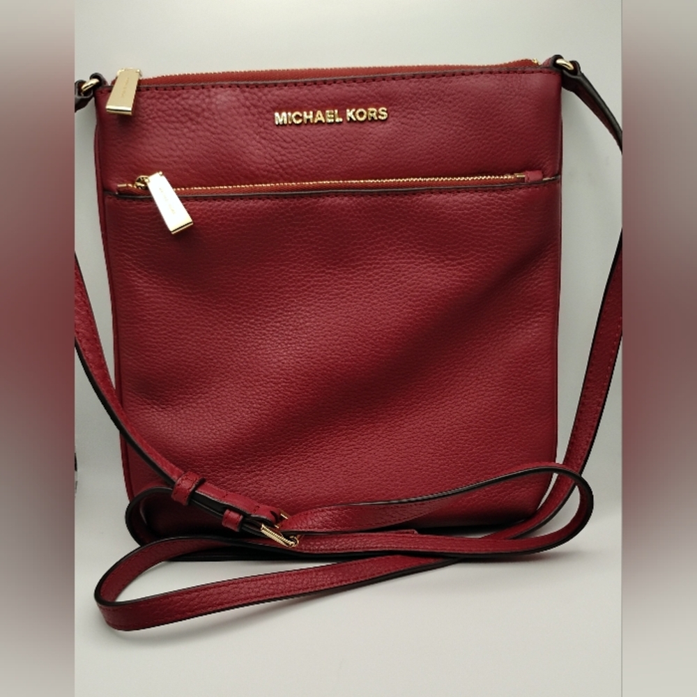 MK Red Elegant Leather Crossbody Bag Pebble Leather (9"H×8"L) - Picture 3 of 6